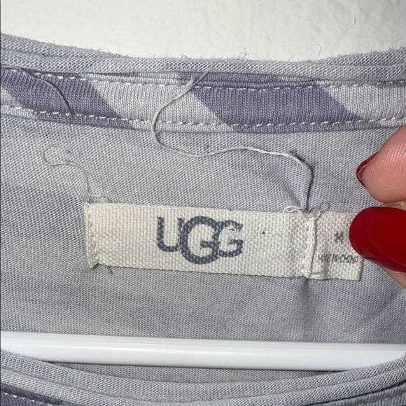 UGG Short Sleeve Zebra Print Oversized Tee - Gray - Medium. B9 - Picture 2 of 4